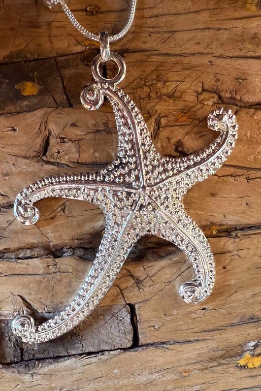 Laundry B Free Spirit Starfish Long Necklace Silver